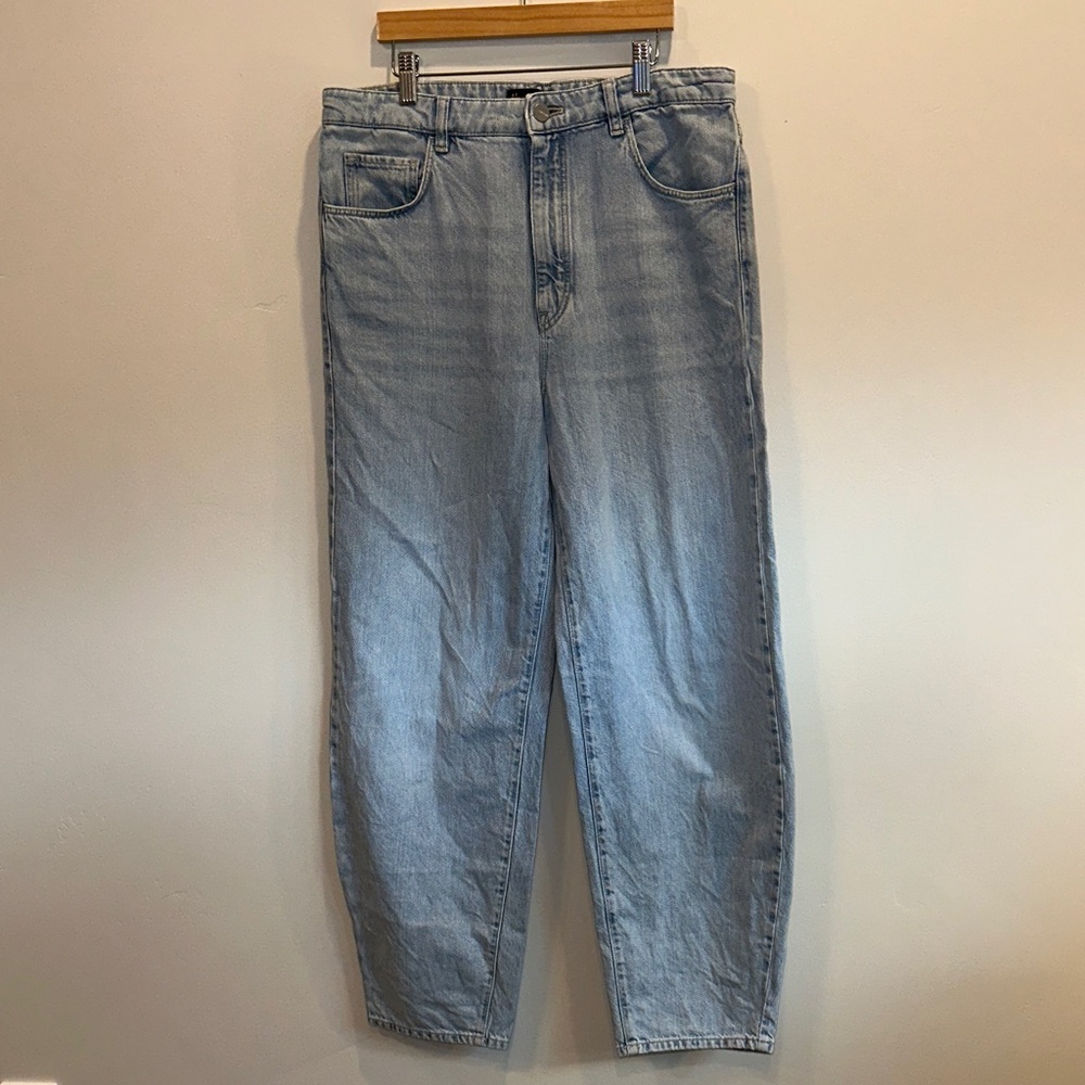 Massimo Dutti boyfriend Casual Light Blue Jeans. Size 12.